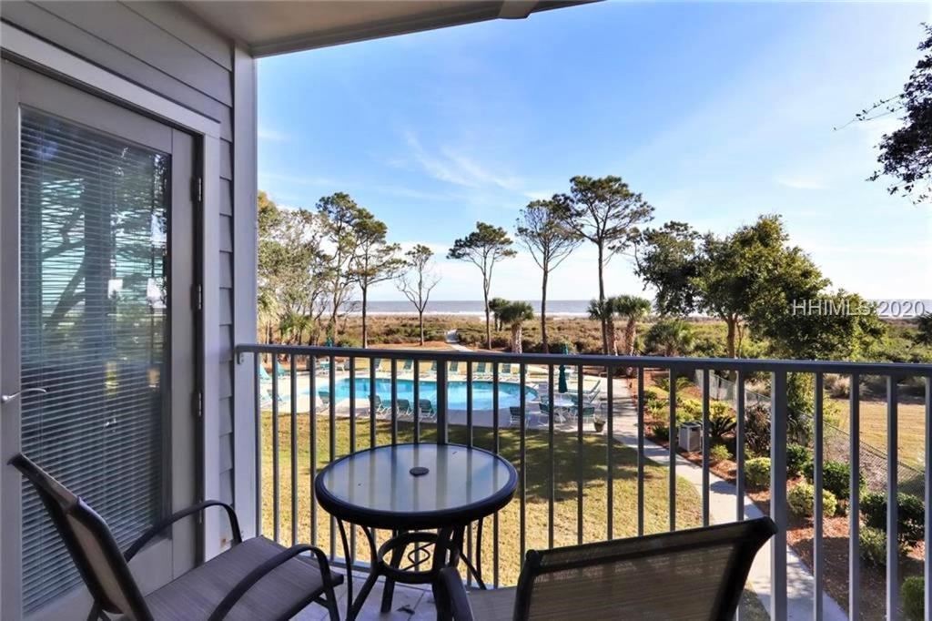 Oceanfront Villa Retreat: Beachside Luxury at Coligny Hilton Head Island Exterior photo