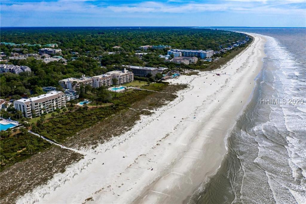 Oceanfront Villa Retreat: Beachside Luxury at Coligny Hilton Head Island Exterior photo